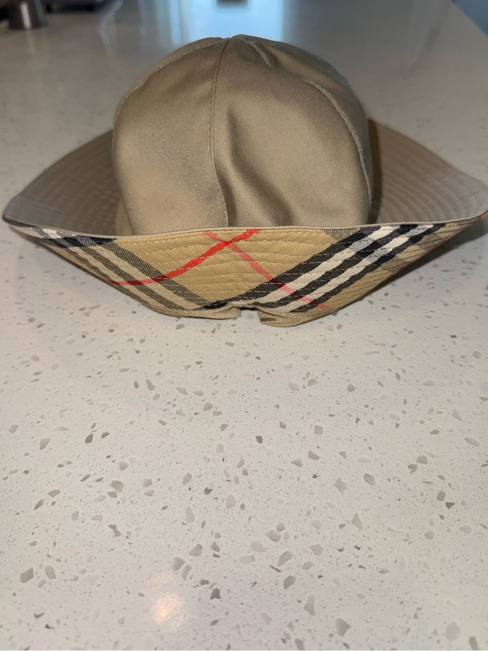 Burberry Reversible Vintage Check Bucket Hat in Canvass,Beige Plaid Men or Women